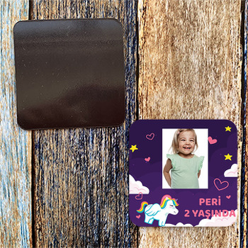 Unicorn ile Mor Gökyüzü Temalı Kare Magnet