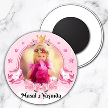 Unicorn ile Pembe Bulutlar Temalı Daire Plastik Magnet