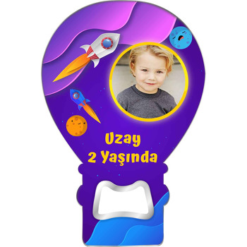 Uzay Gemisi ile Sarı Çerçeve Temalı Balon Magnet Açacak