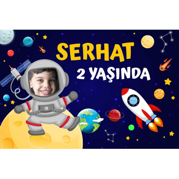 Uzay ile Astronot Yüz Çerçeve Temalı Doğum Günü Afiş