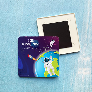 Uzay Ve Astronot Temalı Plastik Kare Magnet