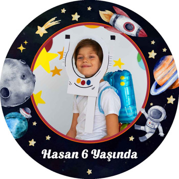 Uzayda Astronot ile Yıldızlar Temalı Sticker