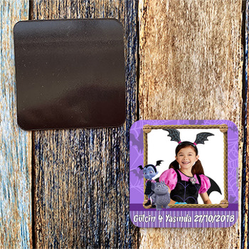 Vampirina Temalı Kare Magnet